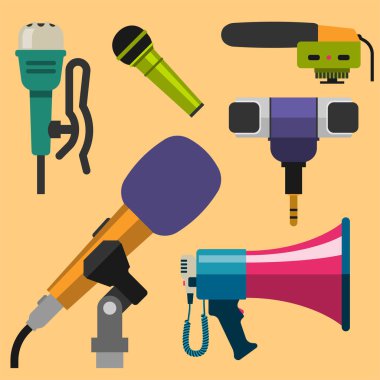 Farklı mikrofon türleri simgeler gazeteci vektör röportaj müzik yayın vokal aracı tv aracı.