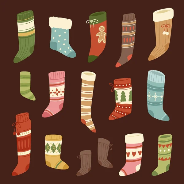 Різдвяні шкарпетки векторні Санта різдвяні та новорічні подарунок традиційні християн символ рекомендовано часто використовувати колінеарність ілюстрація різних текстиль дизайн їжі одяг — стоковий вектор