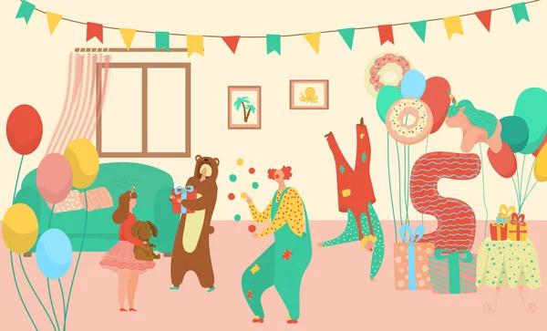 Pequeno aniversário da menina de quatro anos, palhaços em trajes com balão número 3 e presentes, ilustração do vetor dos desenhos animados da festa das crianças . — Vetor de Stock