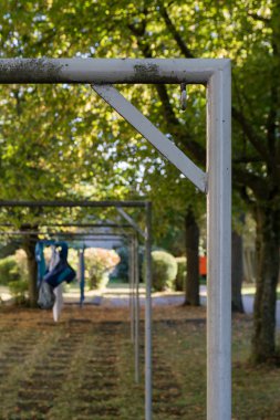 Dik açı giyim hattı Metal kutup yapısı ayrıntı asılı kapatın