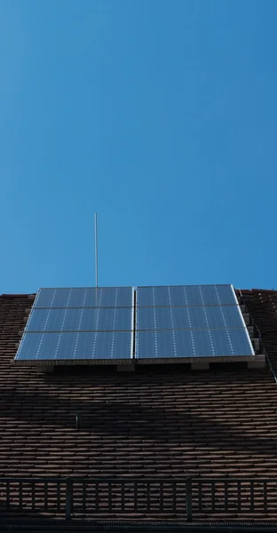 Solar Panels on German House Roof Blue Sky Technology — Stock Photo, Image