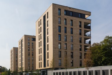 Alman mimari apartman kompleksi Modern balkon pahalı