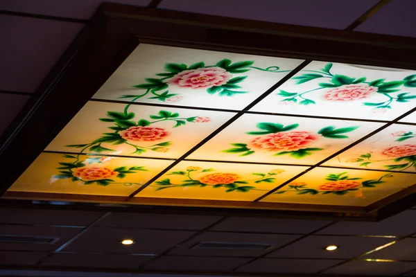 Chinese Restaurant Skylight Traditional Typical Flowers Roses Il — Stock Photo, Image