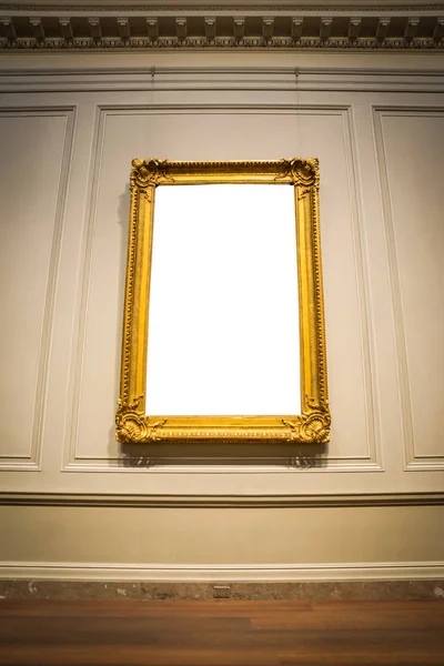 华丽的图片框架艺术画廊博物馆展览室内白 C — 图库照片
