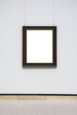 Sanat Müzesi çerçeve mavi duvar süslü Minimal tasarım beyaz izole 