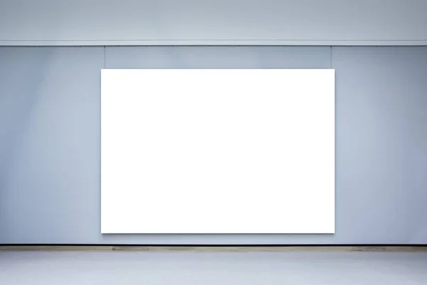 Μουσείο Τέχνης καρέ μπλε τοίχο περίτεχνα Minimal σχεδιασμός λευκό απομονωμένες — Φωτογραφία Αρχείου