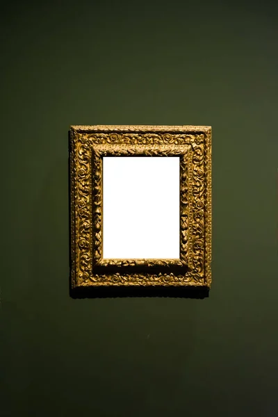 Kunst Museum Rahmen dunkelgrüne Wand kunstvolle Gestaltung weiß isoliert cl — Stockfoto