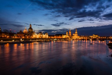 Dresden Almanya Avrupa Cityscape manzara nehir köprüsü Elbe güneş