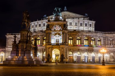 Dresden Opera Binası Staatsoper güzel mimari kültür Mo