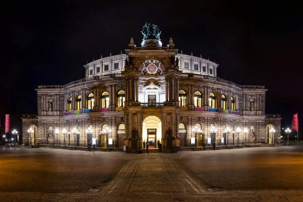 Dresden Opera Binası Staatsoper güzel mimari kültür Mo — Stok fotoğraf
