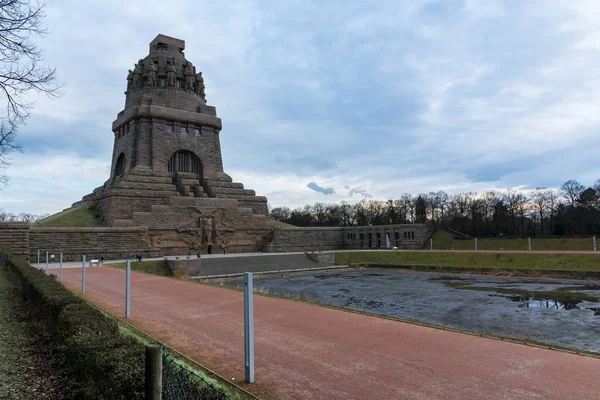 Λειψία: Voelkerschlachtdenkmal μνημείο μάχης στρατιωτική πύργ — Φωτογραφία Αρχείου