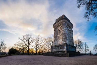 Stuttgart Bismarckturm anıt Kulesi sütun açık havada Sonbahar Paz