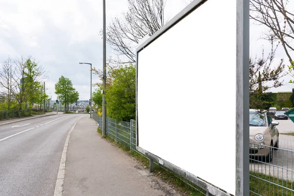 Blank annons tecken staden stads offentliga vit isolerade Clippi — Stockfoto