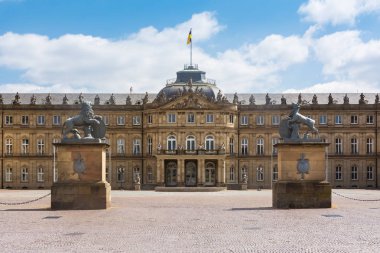 Stuttgart Neues Schloss güzel bahar gün Alman Avrupa onun