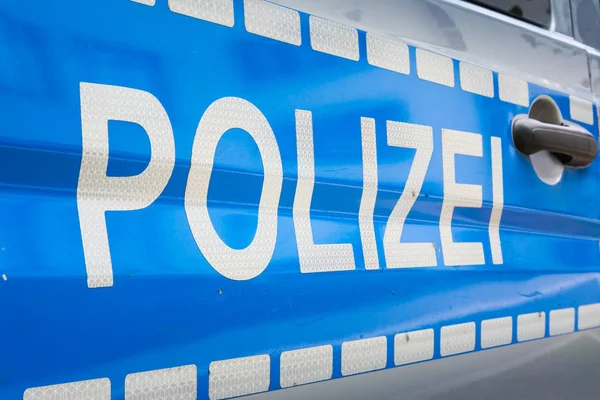 Duitse Polizei auto Label Badge politie blauw zilver reflecterende Saf — Stockfoto