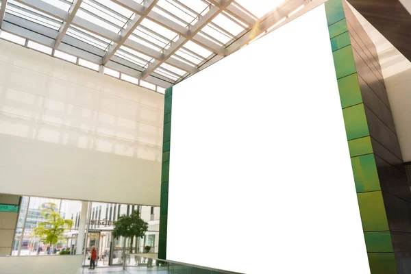 Город Типичное рекламное пространство Большой белый изолированный шаблон Знамя города — стоковое фото