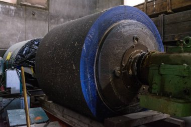 Tahta Pulper Öğütücü Makineler Kemer Taşı Üretimi 