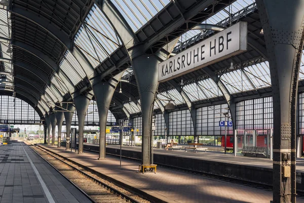 Główny Dworzec Kolejowy Karlsruhe Hauptbahnhof — Zdjęcie stockowe