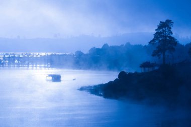 Ahşap köprü Sangkhlaburi Kanjanaburi ili, Tayland, Thailand, sabah gün.
