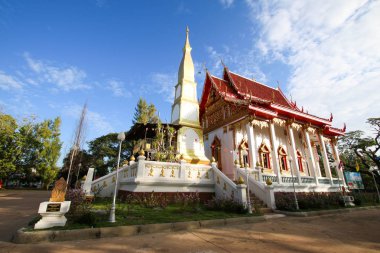Udon Thani, Tayland - 7 Ocak 2017: Phra o bantium thepjinda bandium Tapınağı, Kumpawapee.