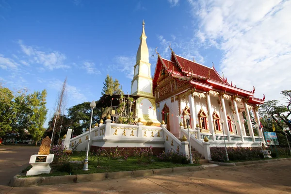 УДОН-ТАНИ, Таиланд - 7 января 2017 года: Phra That bantium at thepjinda bandium temple, Kumpawapee . — стоковое фото