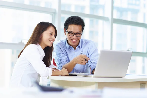 Business people in the office — Stock Photo, Image