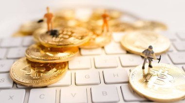 Klavye üzerinde küçük rakam ile Bitcoin