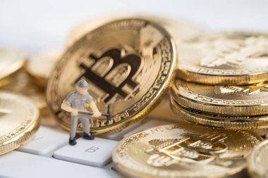 Klavye üzerinde küçük rakam ile Bitcoin