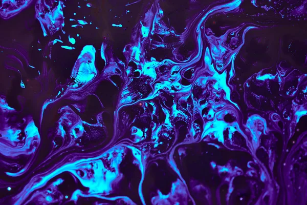 抽象液体バイオレットブルーは宇宙背景を着色する 外惑星宇宙の海のパターン 塗料の汚れ — ストック写真