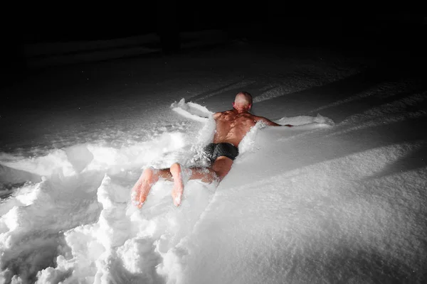 Healthy Hardening Young Man Dives Walks Snow Hot Sauna Bathes — Stock Photo, Image