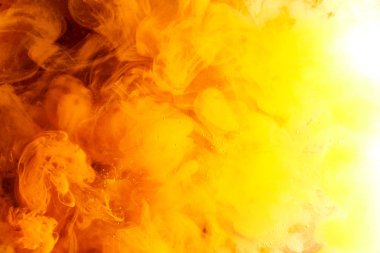 Soyut sarı turuncu sisli arka plan, canlı duman ve şeftali bulutları