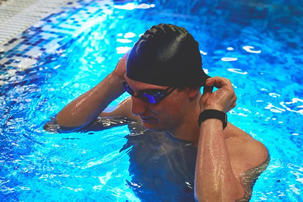 Close Portrait Sporty Muscular Man Swimming Goggles Cap Swimming Pool — Stock Photo, Image