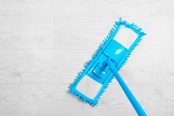 Dweilen Blauwe Natte Microvezel Dweil Met Wasmiddel Reiniging Desinfectie Kit — Stockfoto