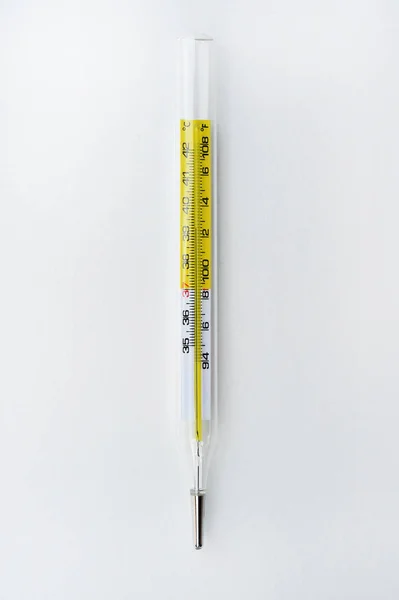 Close up van glazen buis en kwik thermometers — Stockfoto