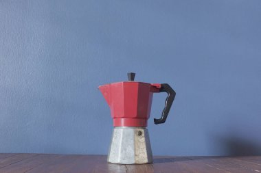 Retro çinko çaydanlıklar 