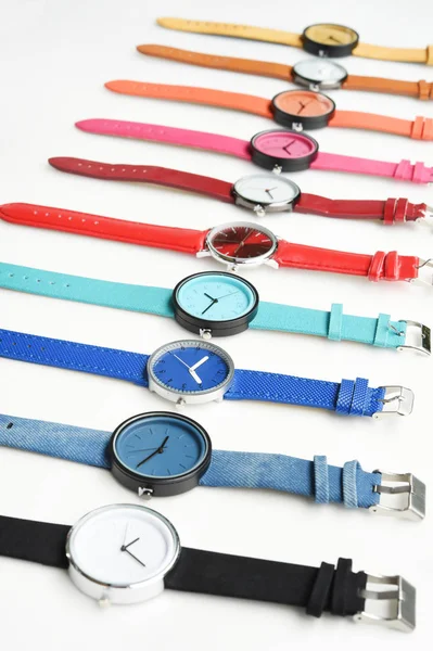 Conjunto de relojes de pulsera multicolores —  Fotos de Stock