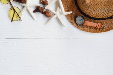 Yaz şapka ve güneş gözlüğü aksesuarları nd ile