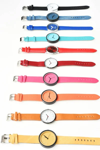 Set di orologi da polso multicolore isolati — Foto Stock