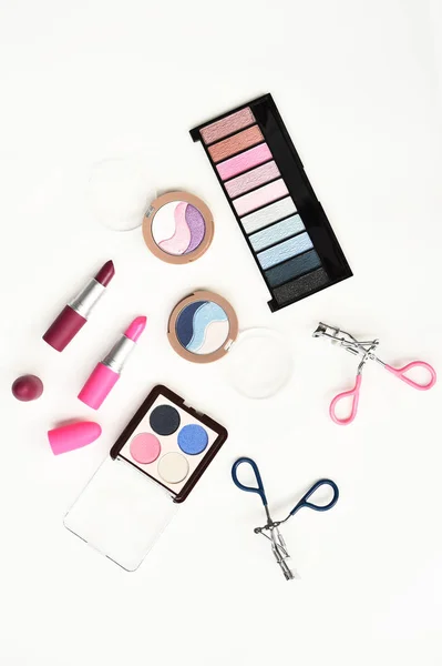 Makijaż i produktów kosmetycznych piękno ułożone — Zdjęcie stockowe