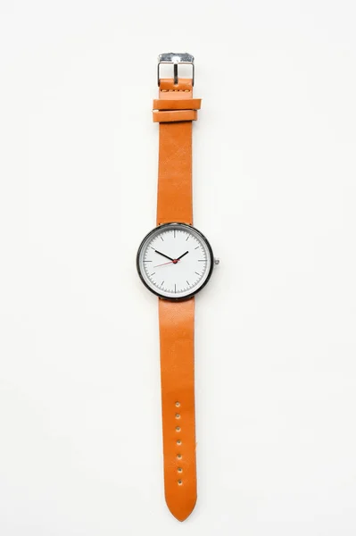 Relojes de pulsera naranja aislados sobre fondo blanco — Foto de Stock