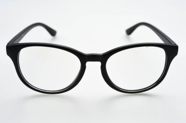 Modern moda güneş gözlüğü 