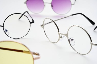 Modern moda güneş gözlüğü 