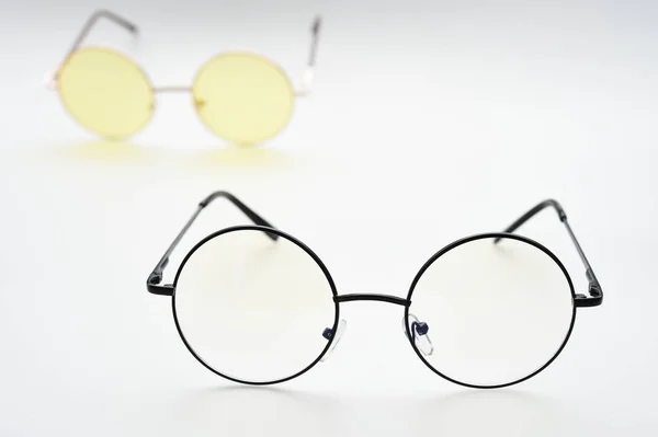 Moderne modische Sonnenbrille — Stockfoto