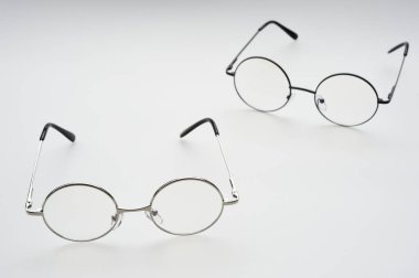 Modern moda güneş gözlüğü