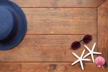 Yaz şapka ve Aksesuar ve sandalet 