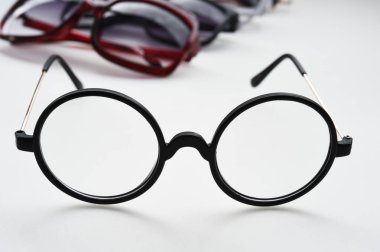 Modern moda güneş gözlüğü 