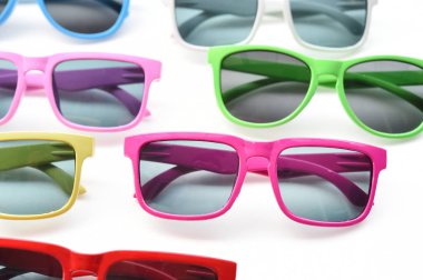 Modern moda güneş gözlüğü 