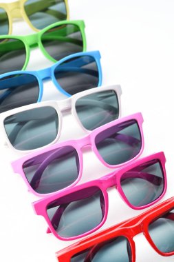 Modern moda güneş gözlüğü 