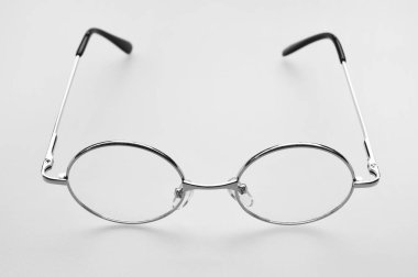 Modern moda güneş gözlüğü 