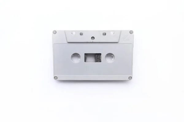 Cassette cinta aislada sobre un fondo blanco — Foto de Stock